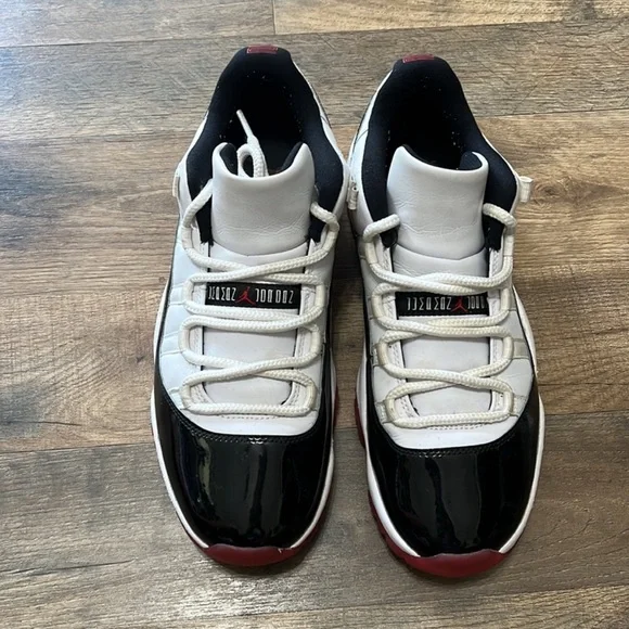 Jordan 11 Retro Low Concord Bred size 10 AV2187-160
2020 PRE-OWNED - Picture 2 of 5